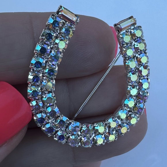 Horseshoe broach - Picture 6 of 9